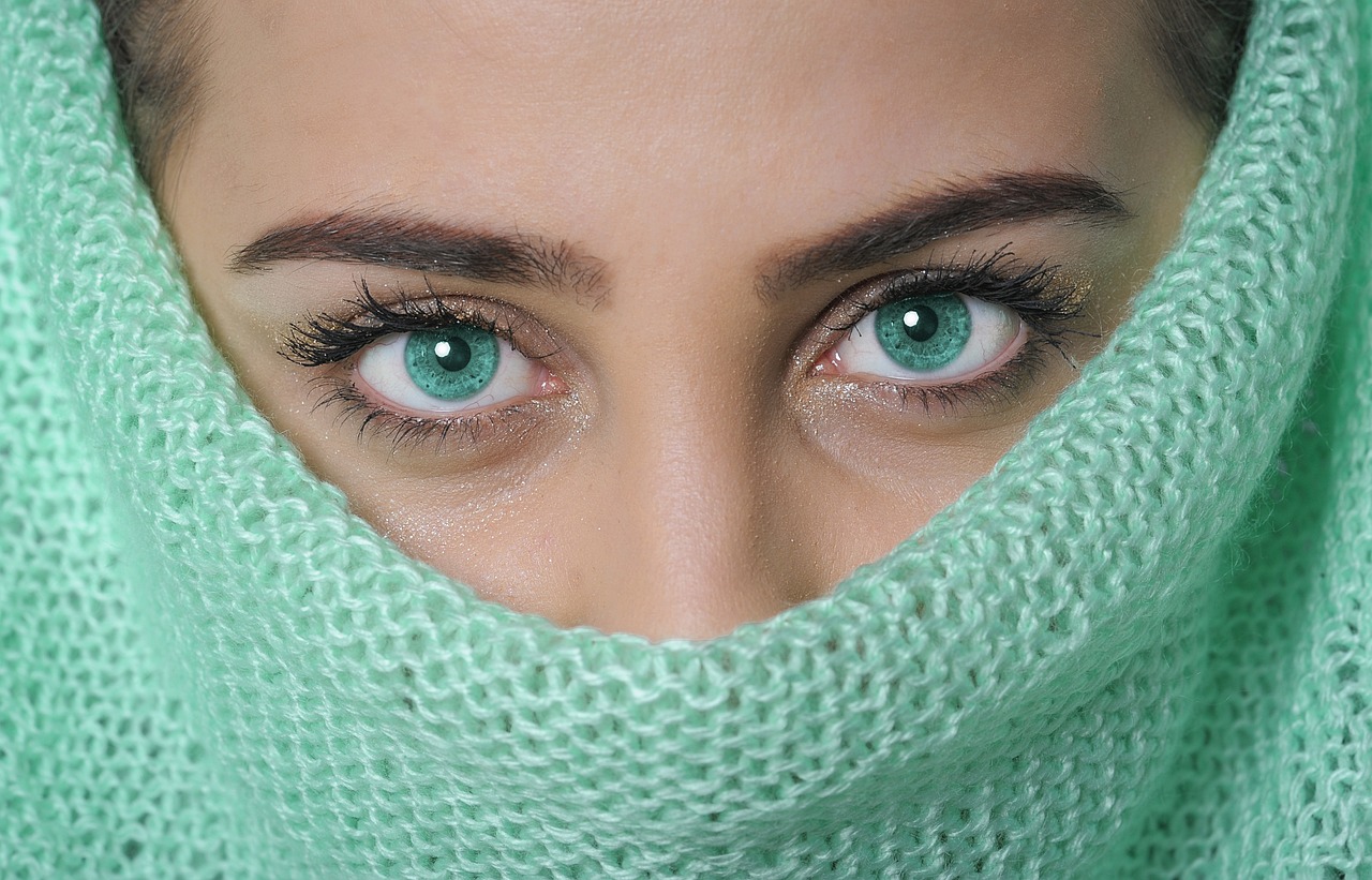 The Power of Makeup: Enhancing Your Natural Beauty